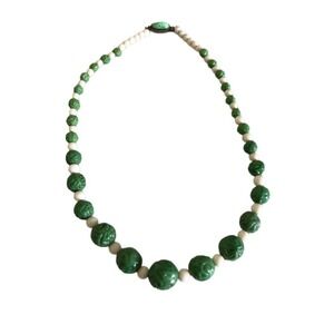 Antique Art Deco Molded Green Czech Glass Bead Choker Necklace Vintage 16”